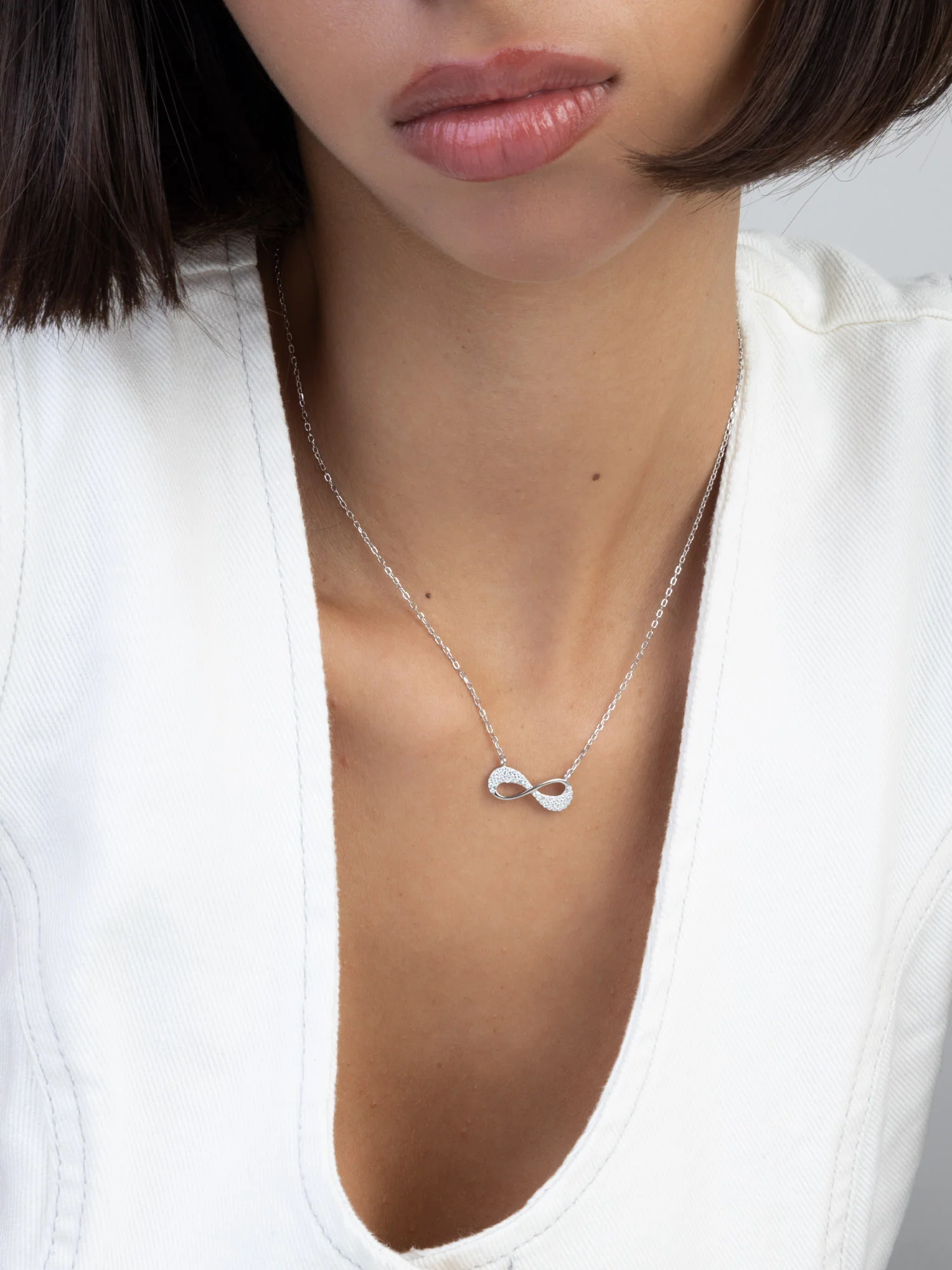 Fio com pendente infinito em prata 925 com zircónias - Image 2