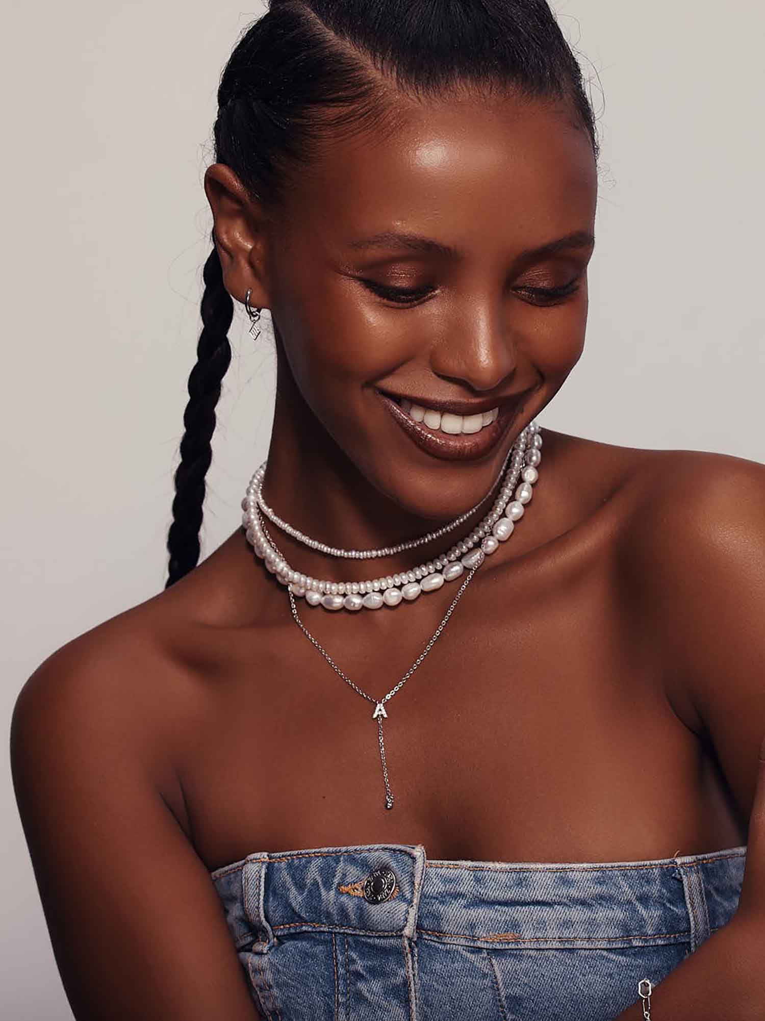 Colar choker banhado a ouro com pérolas - Image 3