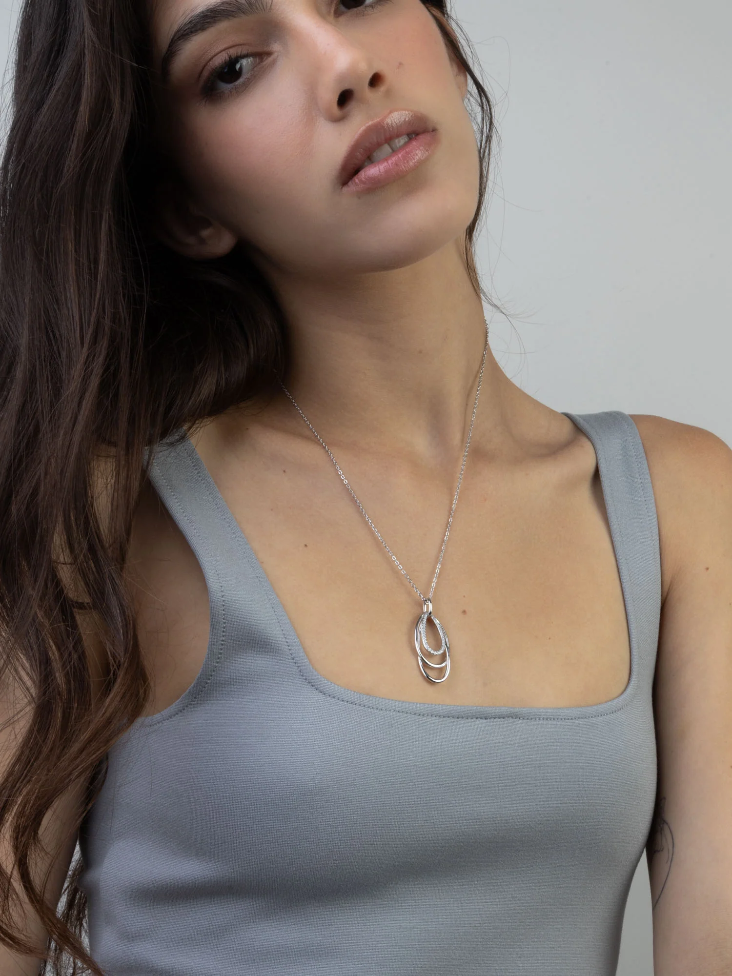Fio com pendente lágrima em prata 925 com zircónias - Image 2